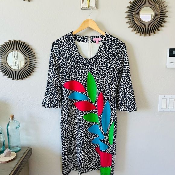 Lilly Pulitzer Angie leaf and hidden caterpillar dress Size XS - Picture 1 of 7